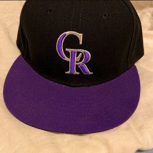 Black and purple Colorado Rockies fitted cap. Size 7 1/8 (56.8cm)